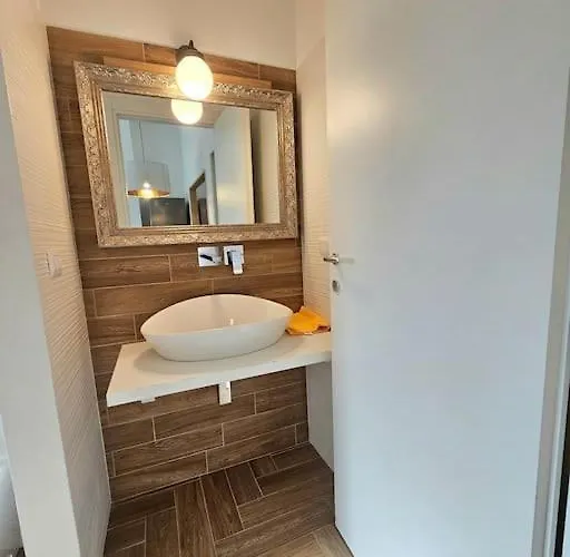 Grazioso Bilocale Ristrutturato Vicino Stazione/metro Apartmán *