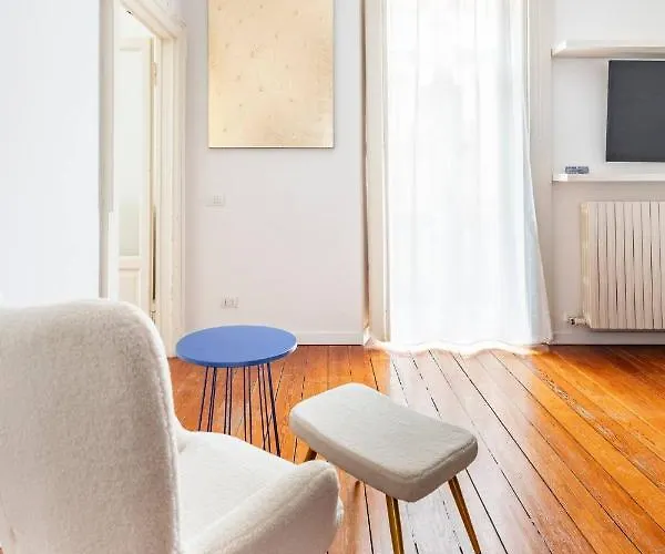 Bocconi 2 In Stile Corte Milanese Apartment