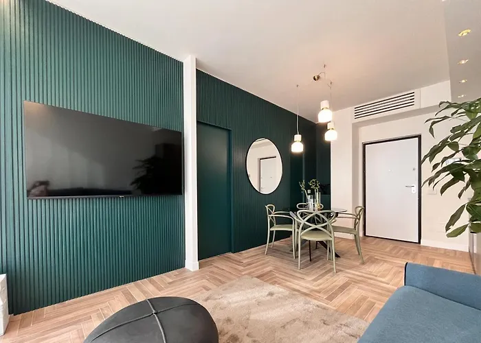Yls Luxury Lägenhet *