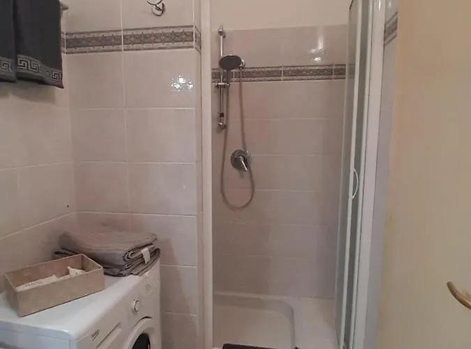 Appartamento Martina, Silenzioso A 100 Metri Dalla Metropolitana *