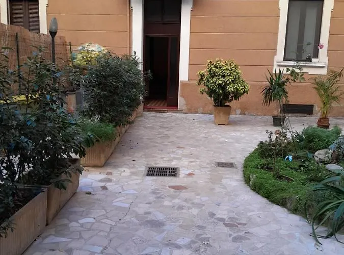 Martina, Silenzioso A 100 Metri Dalla Metropolitana