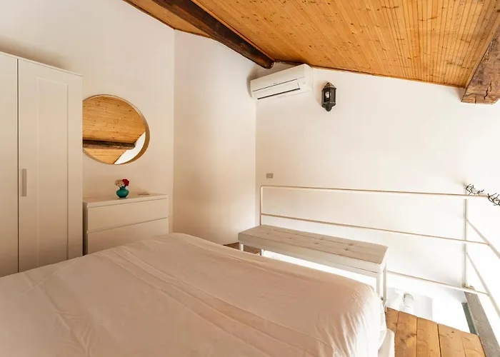 Apartment Loft Navigli Porta Genova Mailand