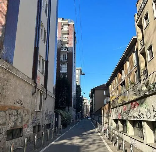 Porta Genova Modern House Milan