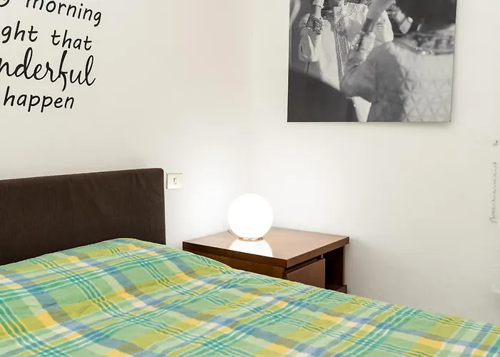 Casemi - Mercato 16 Dx In Full City Center