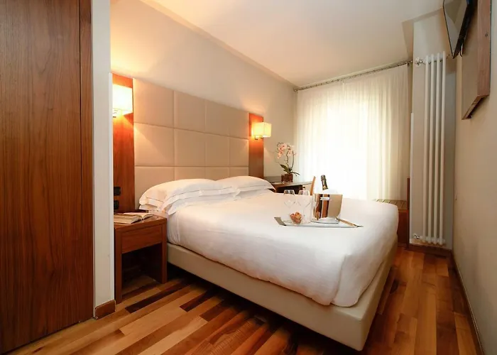 Fenice 3* מילאנו