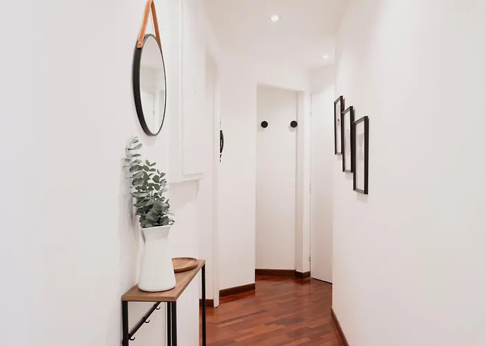 Stylish&cozy Close To Naviglio Appartamento