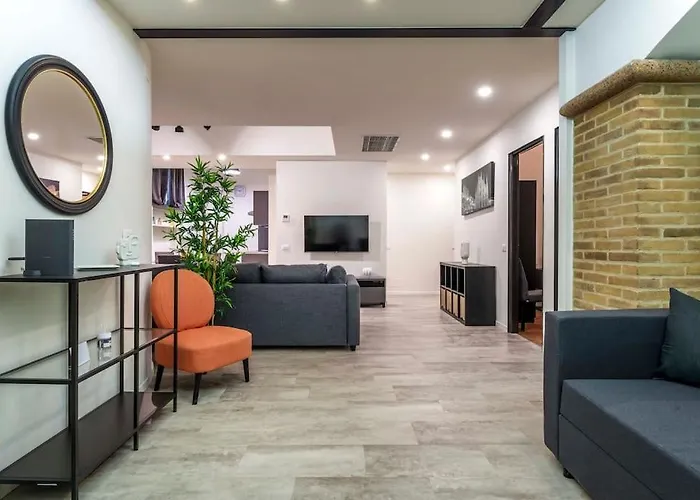 Comfortable 3 Bedrooms Few Steps From Duomo Milán