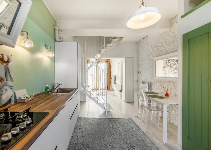 Bright Loft - Free Private Parking מילאנו