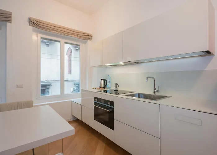 Lägenhet Duomo Elegant Flat Milano