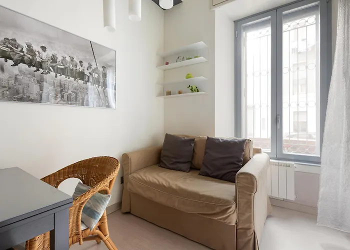 Guesthost - Bright - 650 M Far From Arco Della Pace * Mailand