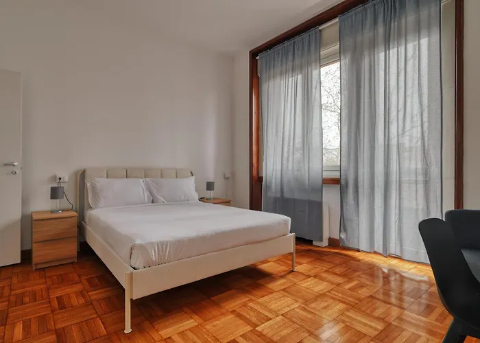 Lägenhet Joivy Chic 3-bed Flat Near Colonne Di San Lorenzo Milano