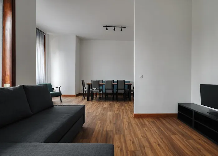 Joivy Chic 3-bed Flat Near Colonne Di San Lorenzo * Milano