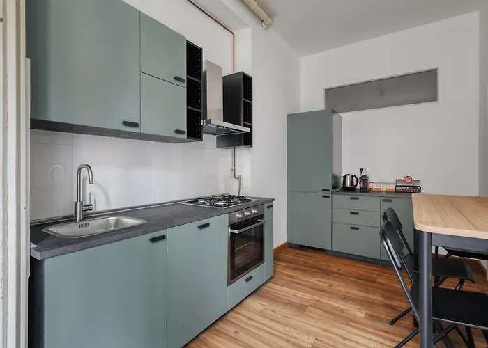 Lägenhet Joivy Chic 3-bed Flat Near Colonne Di San Lorenzo