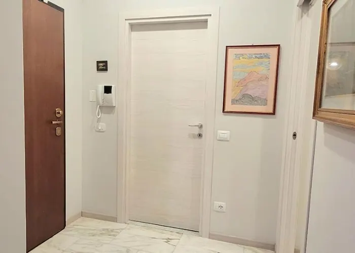 Cozy In A Shared Close To Linate Airport Stanza In Condiviso A Due Passi Da Linate Privatunterkunft