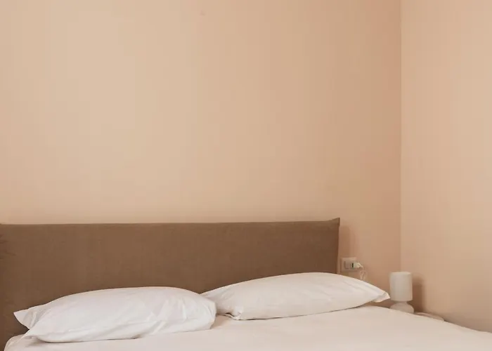 Nuovo Bilocale Appena Ristrutturato Vicino Darsena Apartmán *