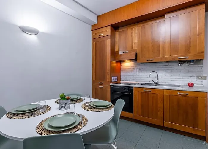 아파트 Close To Duomo Lovely City Center Flat *