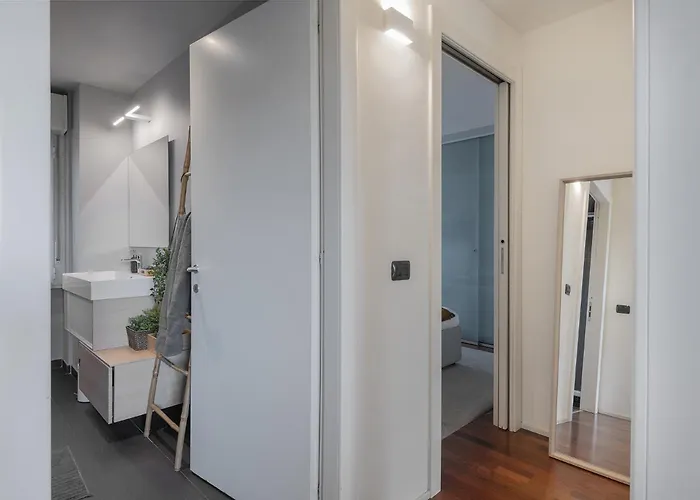 公寓 Giresio 41 - Your Penthouse With Rooftop Garden In Navigli - Wifi 米兰