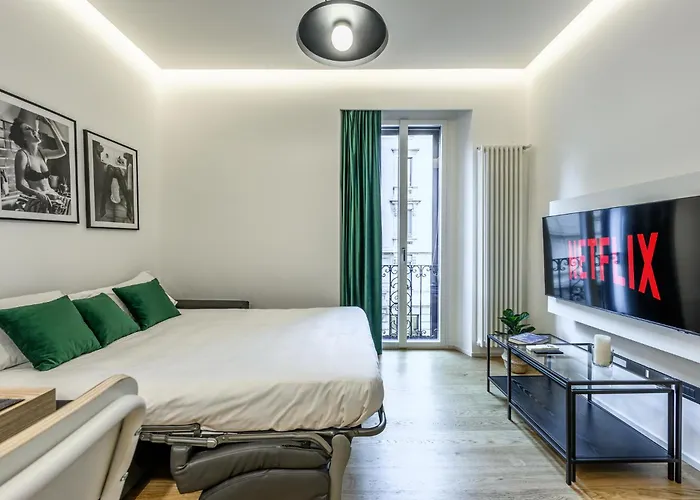 Deluxe In Brera-duomo, Near Metro Milán