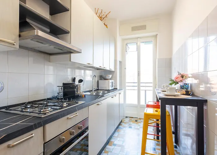 Guesthost - Casa Giuliana Splendido Trilocale Apartment
