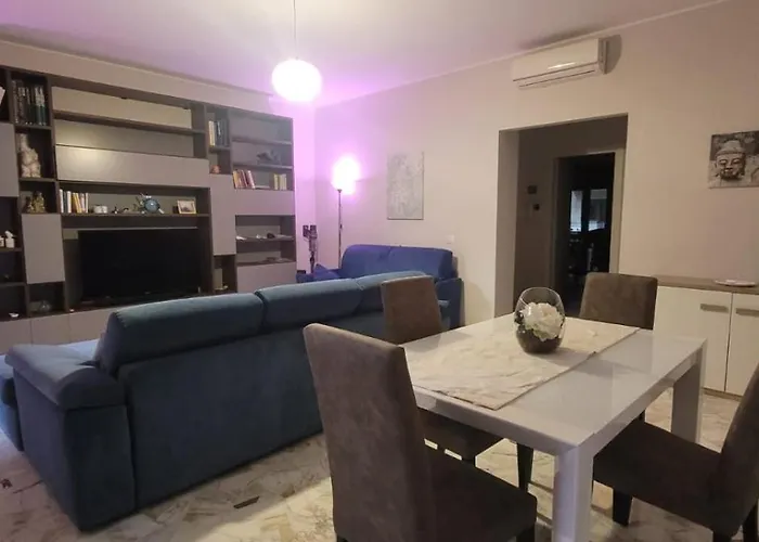 Privatunterkunft Cozy In A Shared Close To Linate Airport Stanza In Condiviso A Due Passi Da Linate