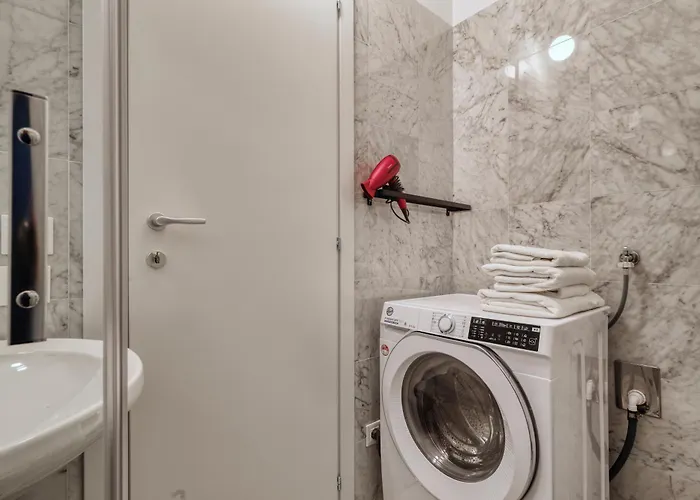 Joivy Chic 3-bed Flat Near Colonne Di San Lorenzo Lägenhet