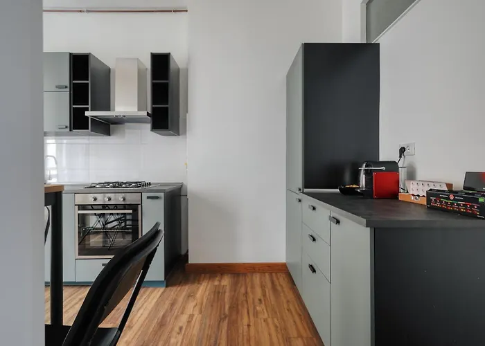 Lägenhet Joivy Chic 3-bed Flat Near Colonne Di San Lorenzo