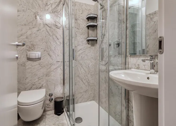 Lägenhet Joivy Chic 3-bed Flat Near Colonne Di San Lorenzo *