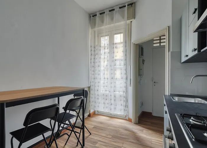 Lägenhet Joivy Chic 3-bed Flat Near Colonne Di San Lorenzo Milano