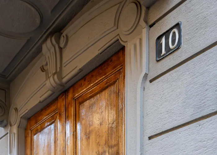 דירה Bright Loft - Free Private Parking