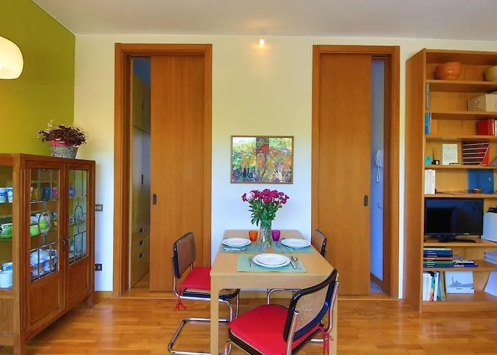 Romantico Attico Con Terrazzo In Centro 아파트 *