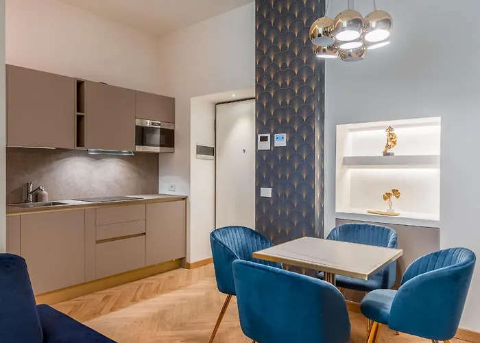 Luxury - Near Stazione Apartment *