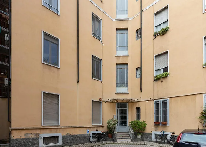 Guesthost - Bright - 650 M Far From Arco Della Pace Apartment Mailand