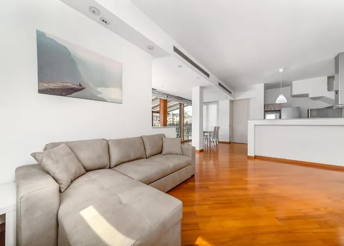Apartament Adv *