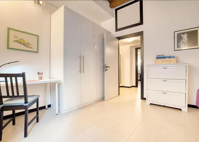 Charming Park - Center - For 5 Guests - Brand New Bathroom
