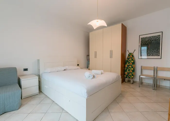 Ihost - De Andreis 11 Appartement