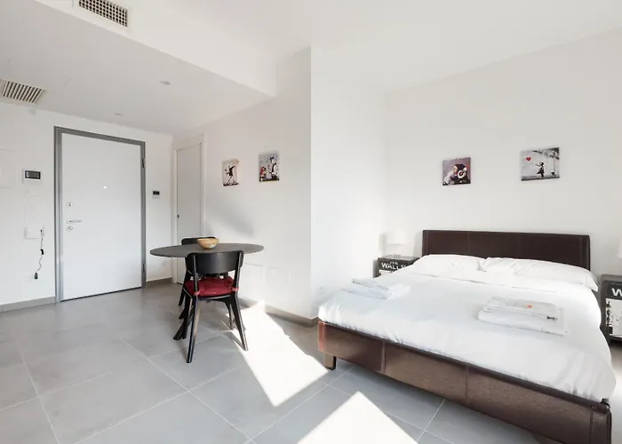 Guesthost - Udine M2 - Bright And Cozy *