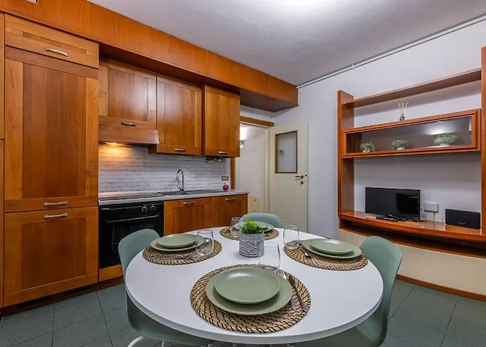 Close To Duomo Lovely City Center Flat 밀라노