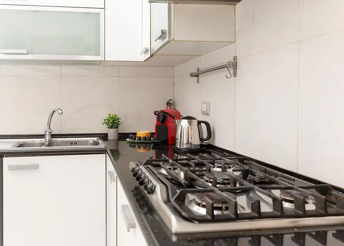 Artstay - Exclusive Apt, Free Parking, Metro, Tram Appartement Milaan
