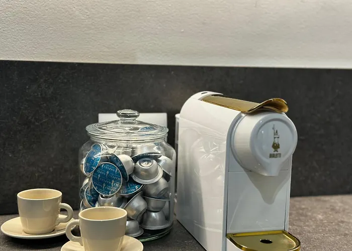 Regina In Corso Lodi - Sky Tv, Wifi E Breakfast Box Lägenhet