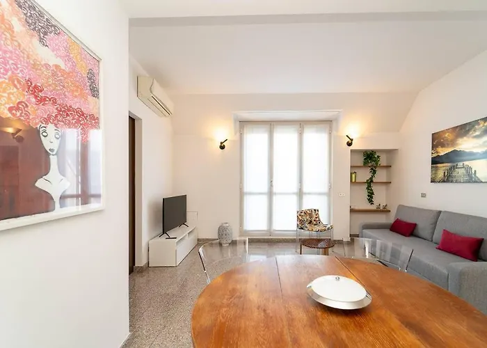 5 Giornate Con Terrazzo E Garage Privato ميلان