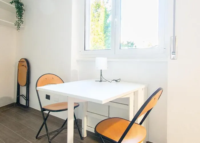 Zumbini44 - Navigli Cozy Flat アパート ミラノ