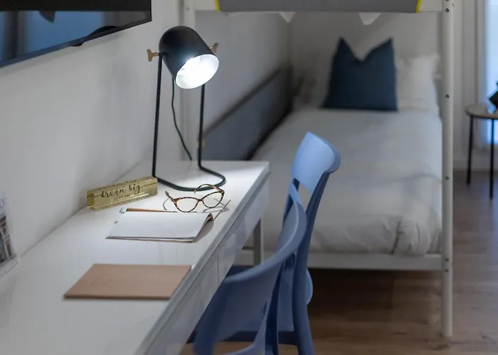 Stayeasy Quadronno33 - 3 Bedrooms, 2 Baths - Duomo Walking Distance * Milan