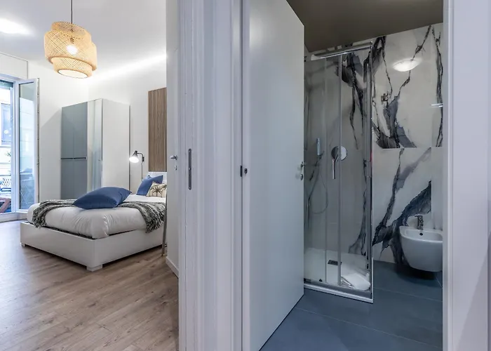 Stayeasy Quadronno33 - 3 Bedrooms, 2 Baths - Duomo Walking Distance *