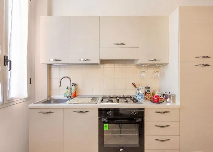 Modern In Next To Metro M5 - Sarca 73 * Mailand
