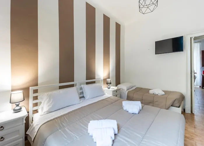 Elegant Near Metro Porta Romana,3 Fermate Subway-stop A Duomo, Wifi-netflix Free Apartament Mediolan