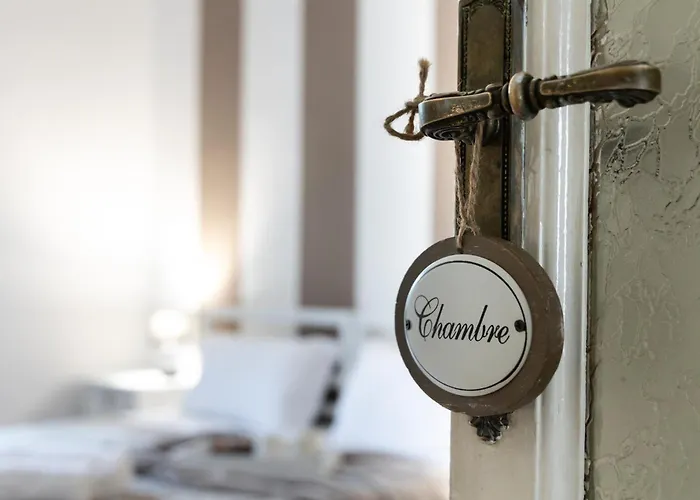 Apartament Elegant Near Metro Porta Romana,3 Fermate Subway-stop A Duomo, Wifi-netflix Free