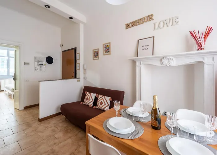 Elegant Near Metro Porta Romana,3 Fermate Subway-stop A Duomo, Wifi-netflix Free