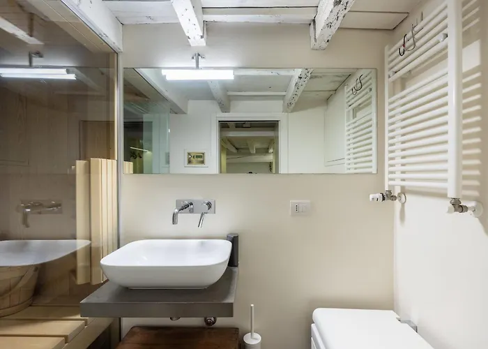 Luxury Duplex Flat With Sauna Few Steps From Duomo Mediolan