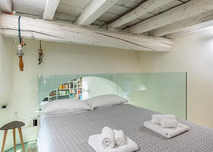 Luxury Duplex Flat With Sauna Few Steps From Duomo Apartament Mediolan