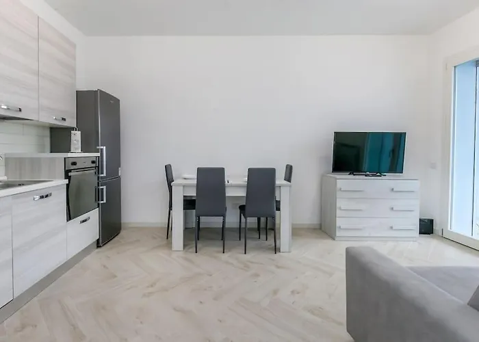 Apartment 12th Floor Diamond Tower - 72 Milan